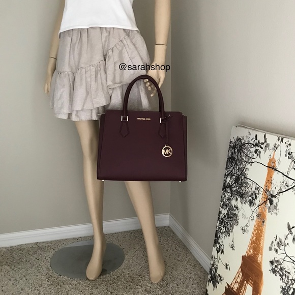 🌼Michael Kors Purse - Picture 8 of 15